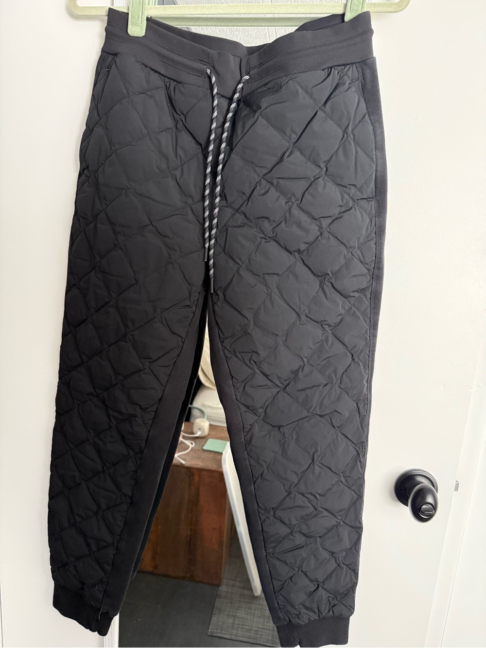 Athleta Quilted Black Jogger Pants - Lightweight Insulated Style